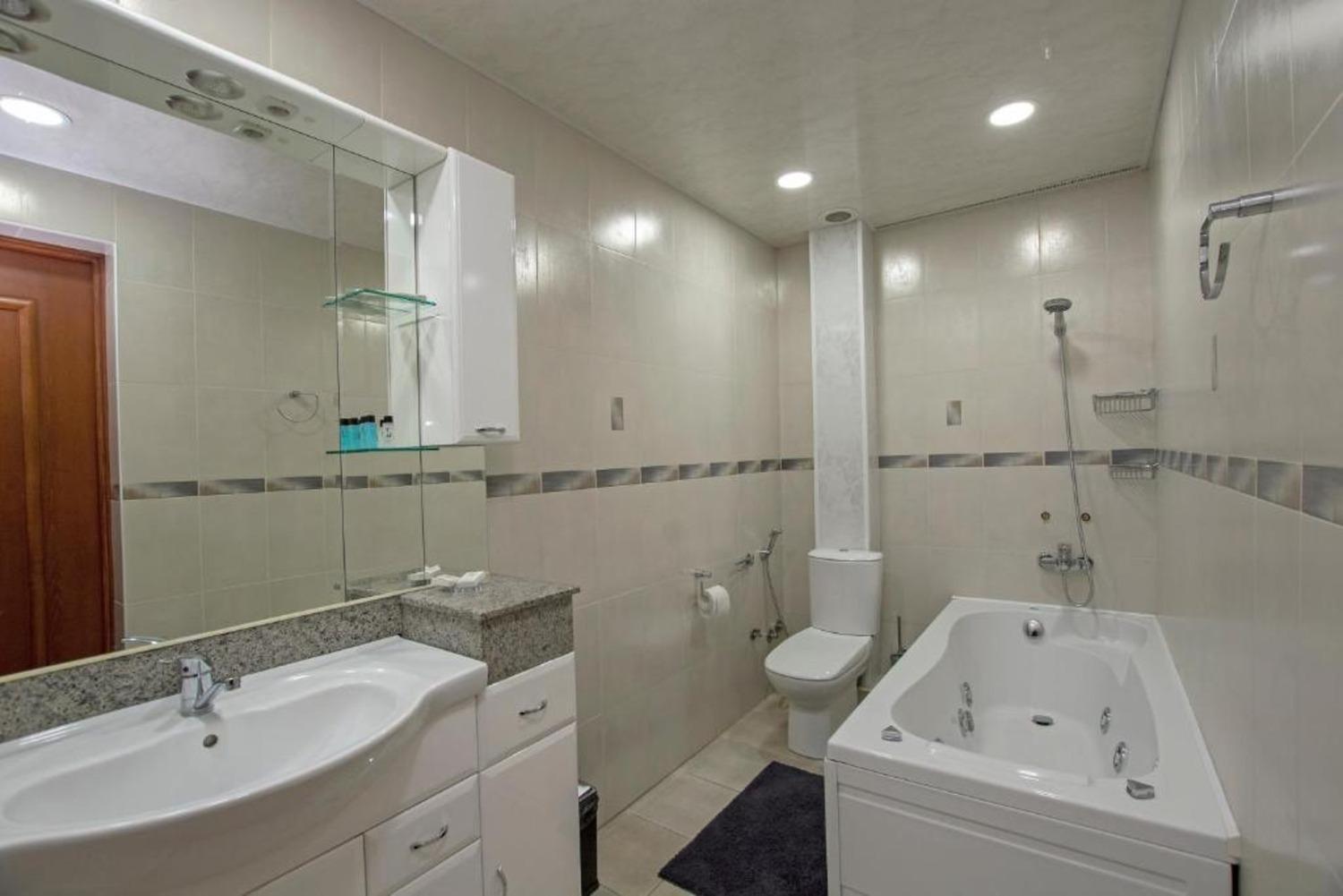 Hotel Season Erévan Extérieur photo