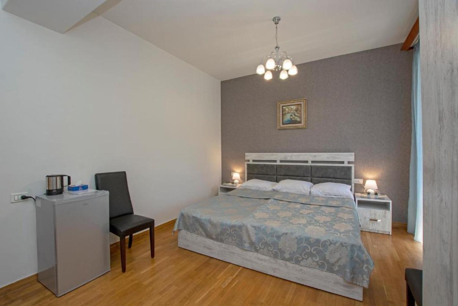 Hotel Season Erévan Extérieur photo