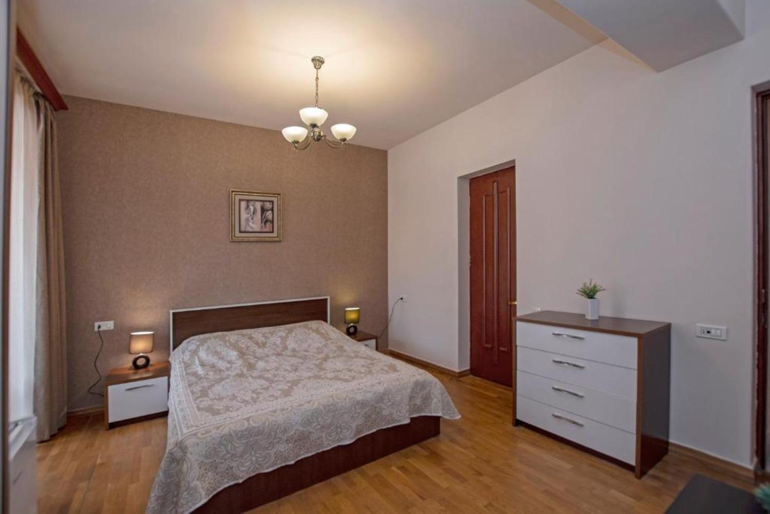 Hotel Season Erévan Extérieur photo