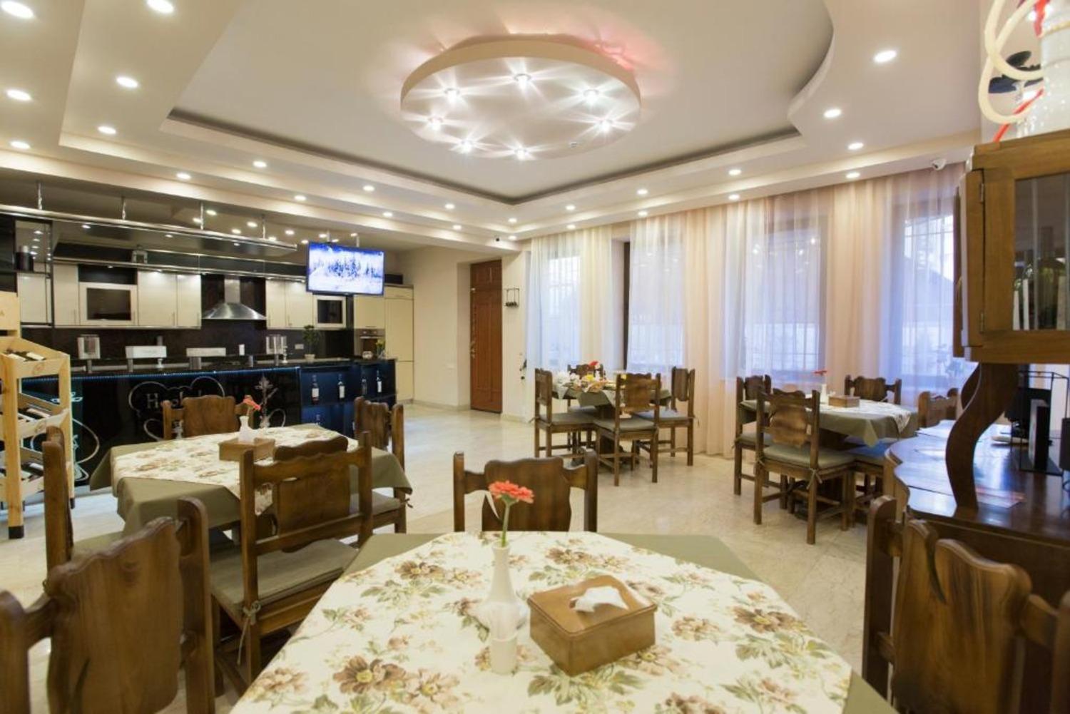 Hotel Season Erévan Extérieur photo