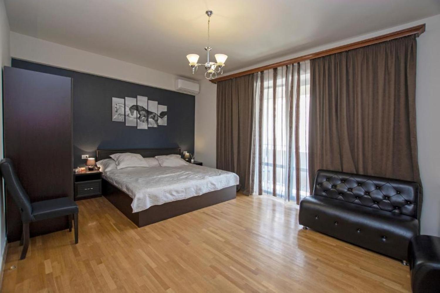 Hotel Season Erévan Extérieur photo