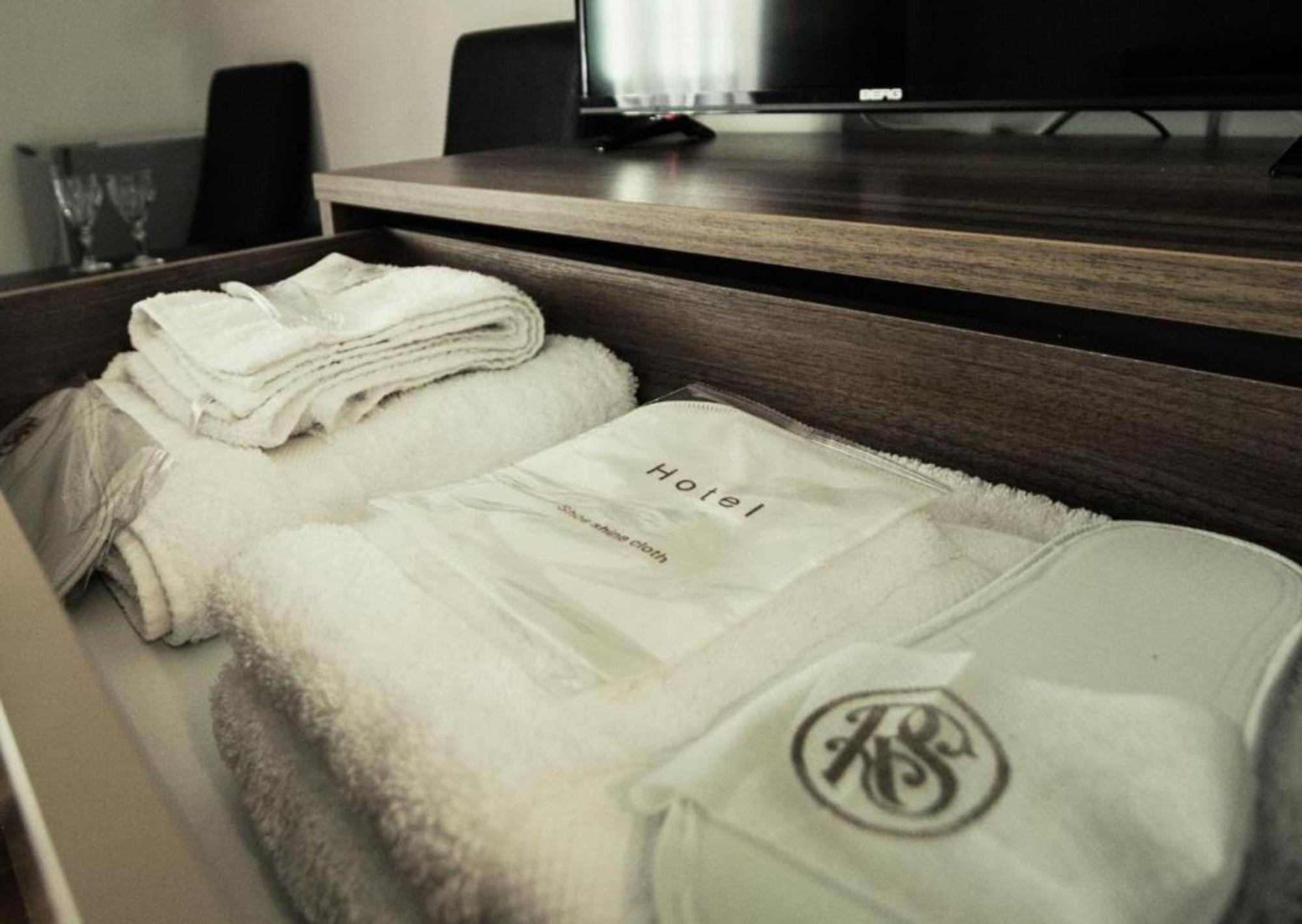 Hotel Season Erévan Extérieur photo